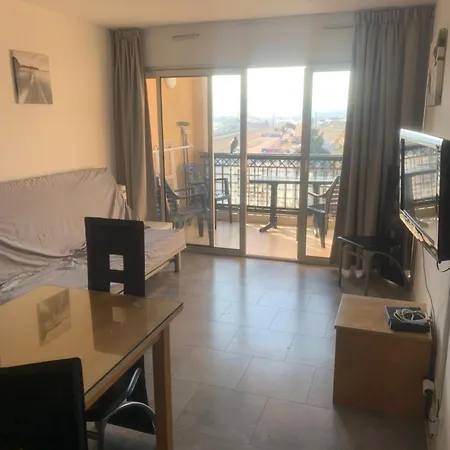 Bord De Et Commerces 588 شقة *