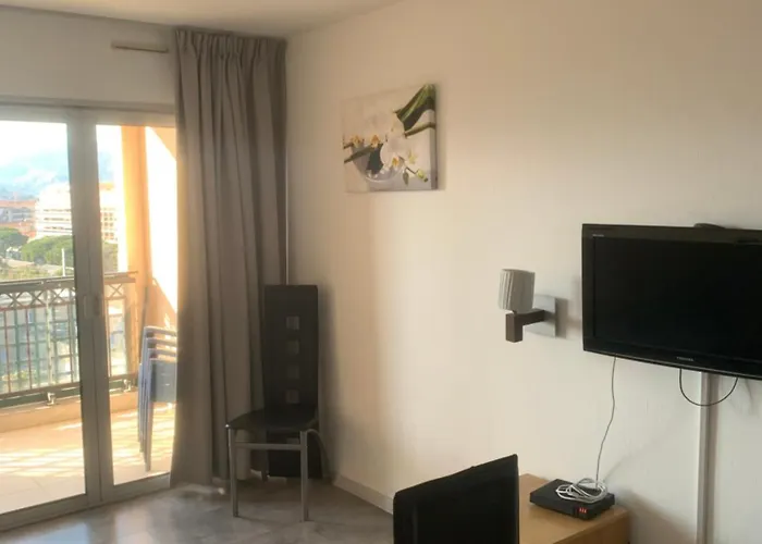 Bord De Et Commerces 588 Cannes