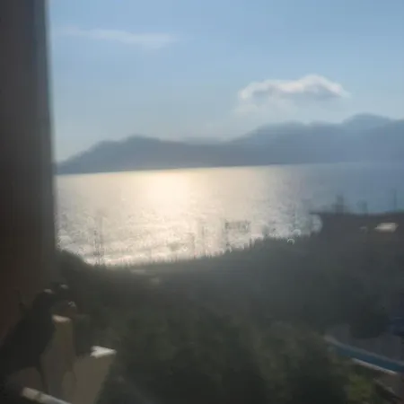 Lejlighed Bord De Et Commerces 588